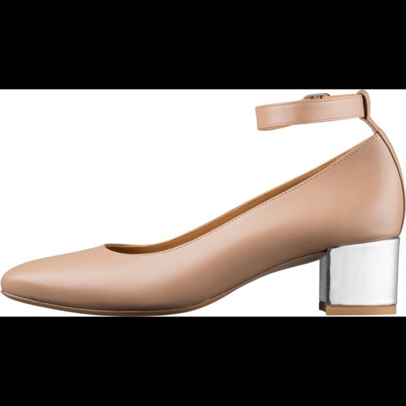 A.P.C. Cream Heels - Picture 6 of 6